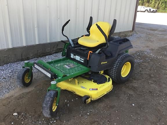 Image of John Deere Z525E equipment image 1