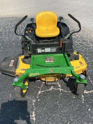 2019 John Deere Z525E Equipment Image0