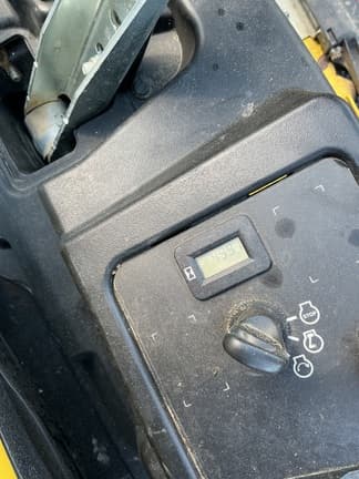 Image of John Deere Z525E equipment image 3
