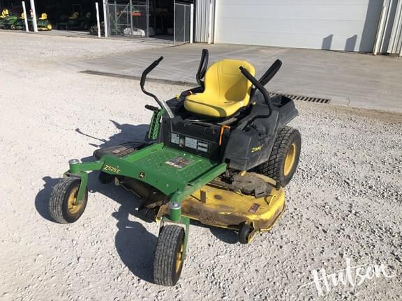 Image of John Deere Z525E equipment image 1