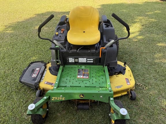 Image of John Deere Z525E equipment image 3