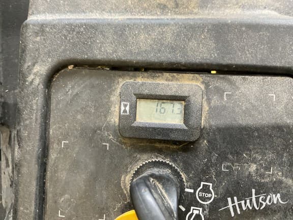 Image of John Deere Z525E equipment image 4