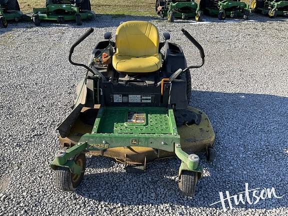 Image of John Deere Z525E equipment image 1