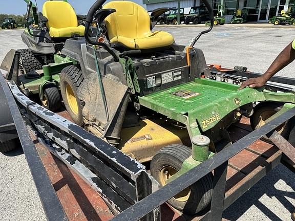 Image of John Deere Z525E Primary image