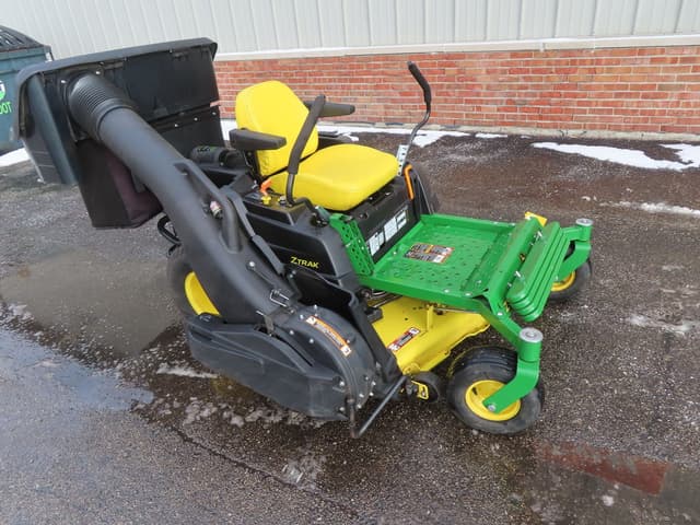 Image of John Deere Z535M equipment image 1