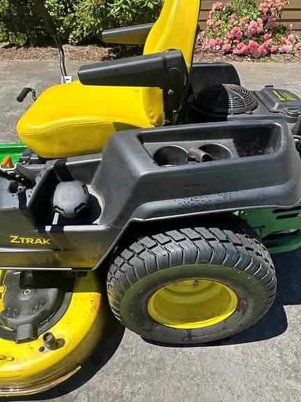 Image of John Deere Z540M equipment image 1