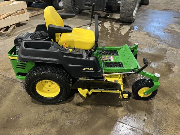 Image of John Deere Z540M equipment image 2