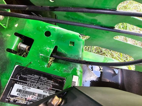 Image of John Deere Z540M equipment image 4