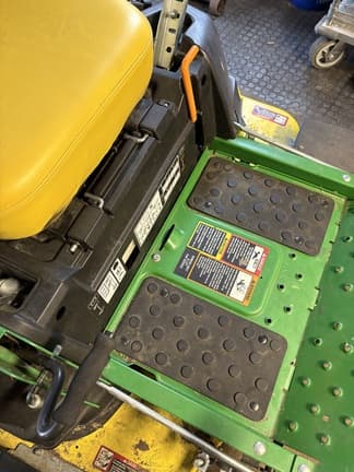 Image of John Deere Z540R equipment image 2