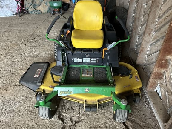 Image of John Deere Z540R equipment image 1