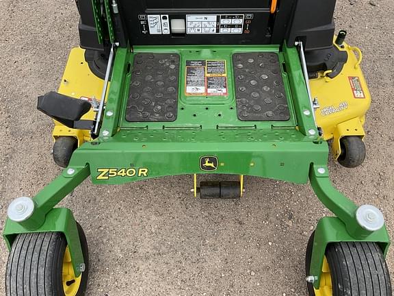 Image of John Deere Z540R equipment image 3