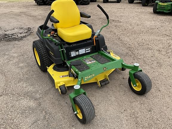 Image of John Deere Z540R equipment image 1