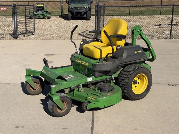 2019 John Deere Z720E Equipment Image0