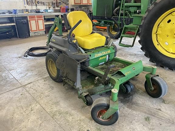 Image of John Deere Z720E Primary image