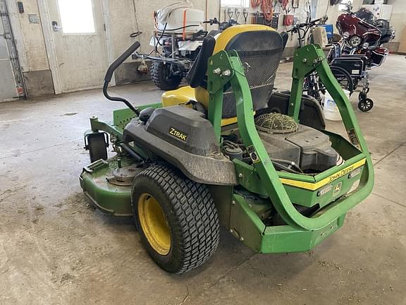 Image of John Deere Z720E equipment image 4