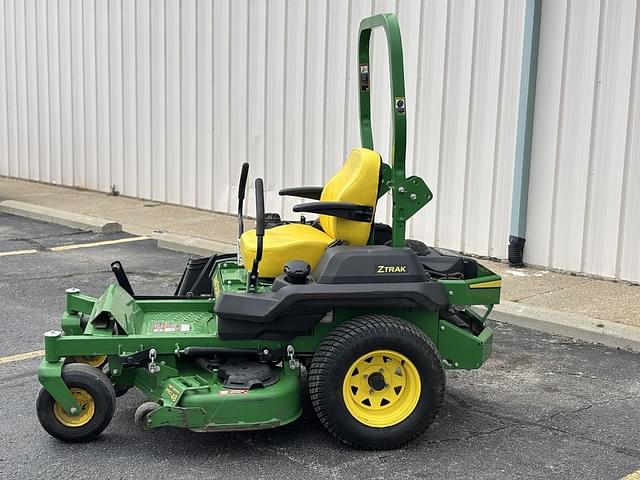 Image of John Deere Z720E equipment image 1