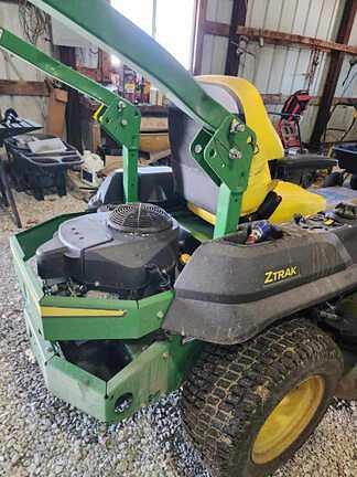 Image of John Deere Z720E equipment image 2