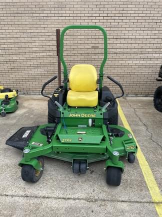 Image of John Deere Z735E equipment image 1