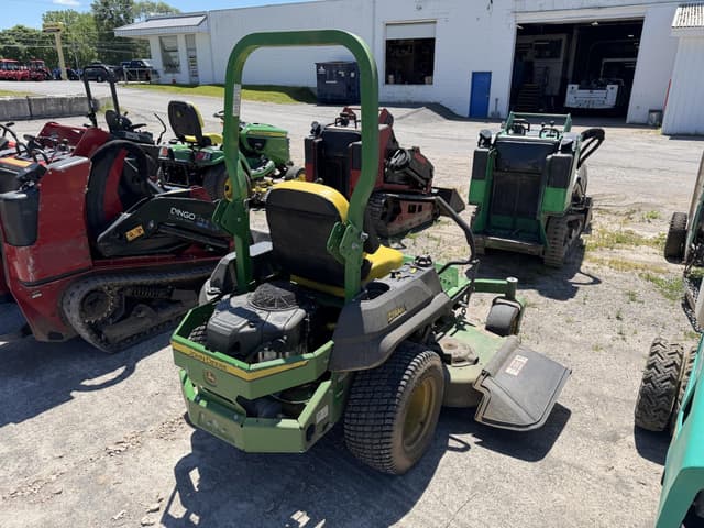 Image of John Deere Z735E equipment image 2
