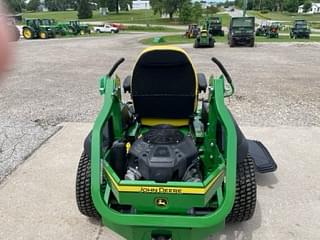 Image of John Deere Z735M equipment image 1