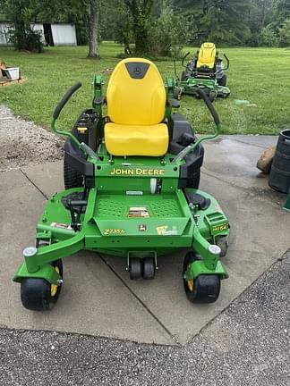 Image of John Deere Z735M equipment image 1