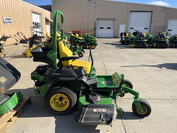 Image of John Deere Z735M equipment image 3