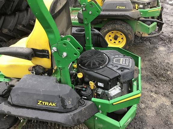 Image of John Deere Z735M equipment image 1