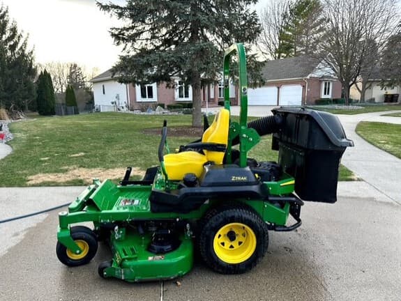 Image of John Deere Z735M Image 1