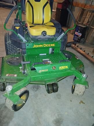 Image of John Deere Z740R Primary image