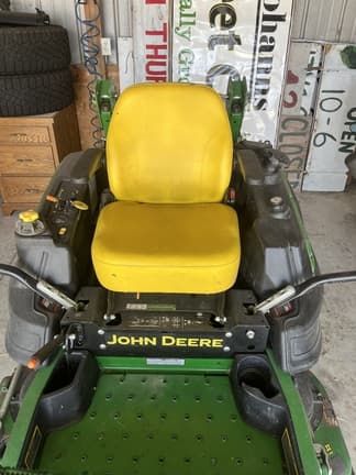 Image of John Deere Z915E equipment image 4