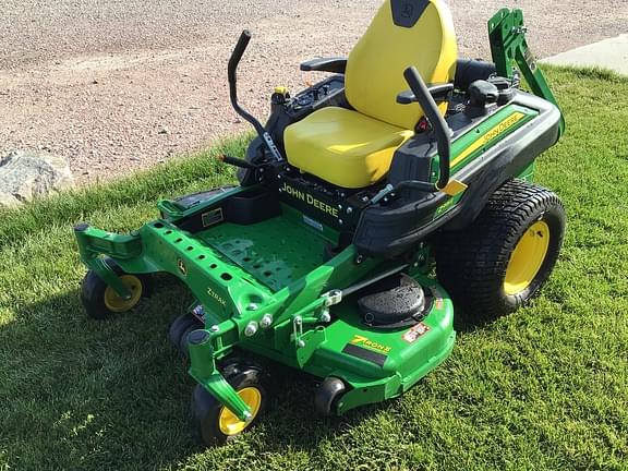 Image of John Deere Z915E equipment image 1