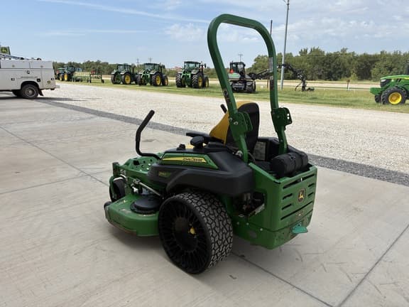 Image of John Deere Z915E equipment image 1