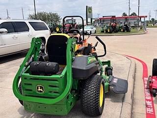 Image of John Deere Z915E equipment image 1