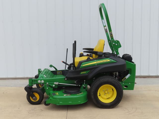 Image of John Deere Z915E equipment image 1