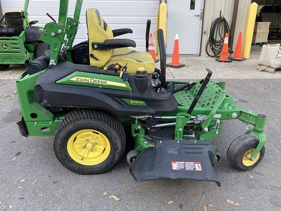 Image of John Deere Z920M equipment image 3