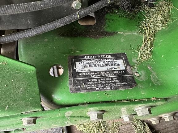 Image of John Deere Z920M equipment image 4