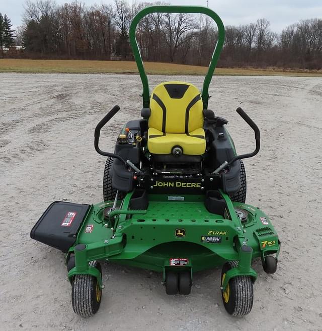 Image of John Deere Z920M equipment image 1