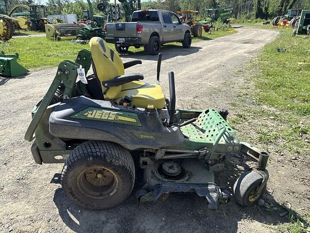 Image of John Deere Z920M equipment image 1