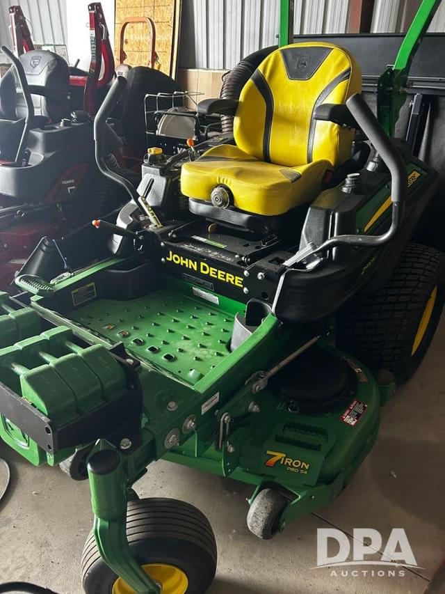 Image of John Deere Z920M equipment image 1
