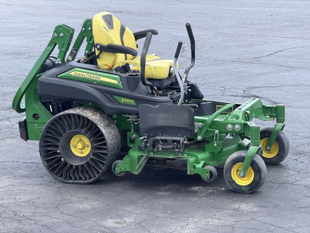 Image of John Deere Z925M equipment image 3