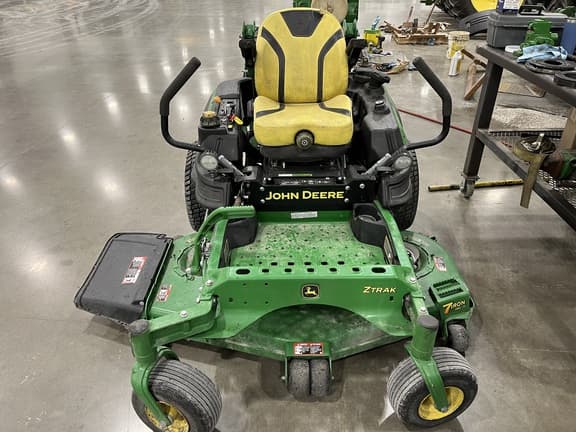 Image of John Deere Z930M equipment image 1