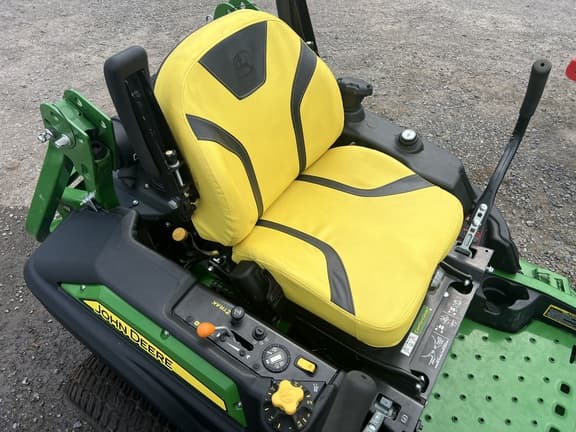 Image of John Deere Z930M equipment image 4