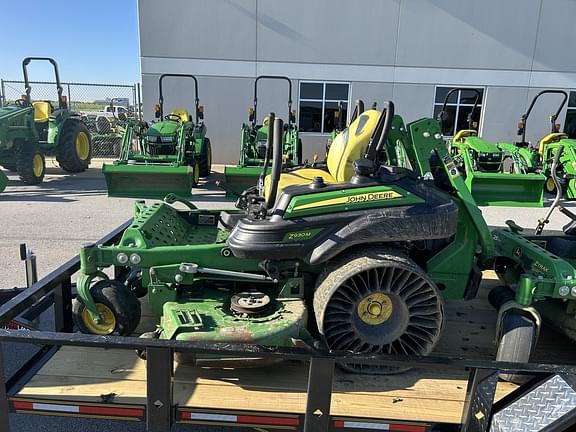 Image of John Deere Z930M equipment image 1