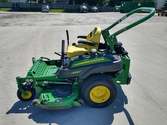 Image of John Deere Z930M equipment image 1