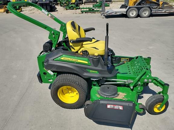 Image of John Deere Z930M equipment image 3