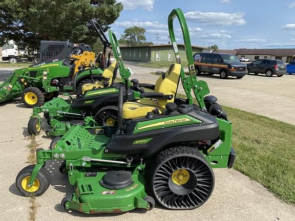 Image of John Deere Z930M equipment image 1