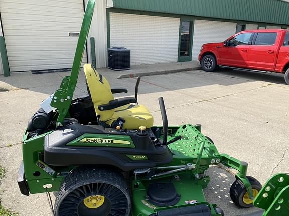 Image of John Deere Z930M equipment image 3