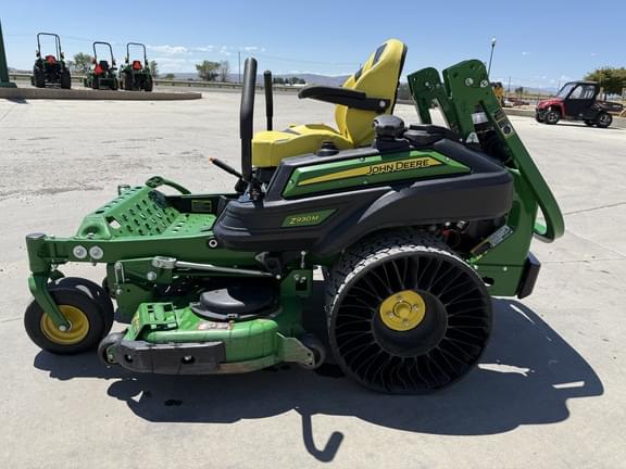 Image of John Deere Z930M equipment image 3