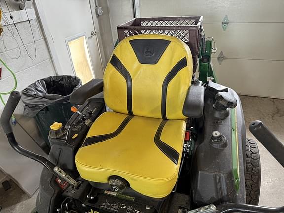Image of John Deere Z930M equipment image 4