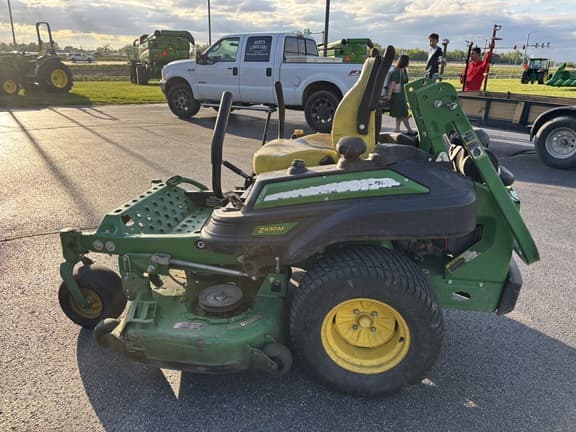 Image of John Deere Z930M equipment image 1
